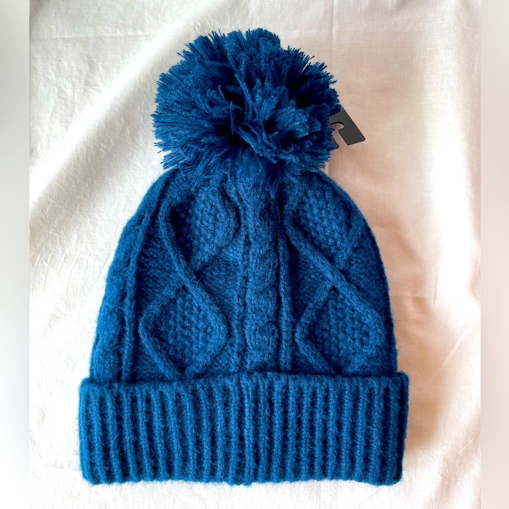 Women’s Sonoma Goods for Life Sherpa-Lined Cable Knit Beanie-NWT